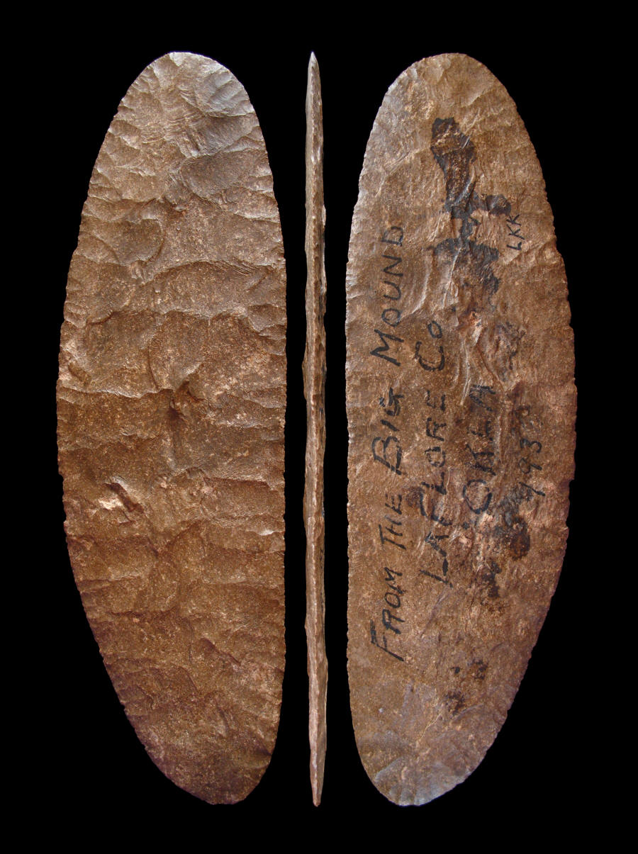 Caddoan Round-End knife from Craig Mound at Spiro.