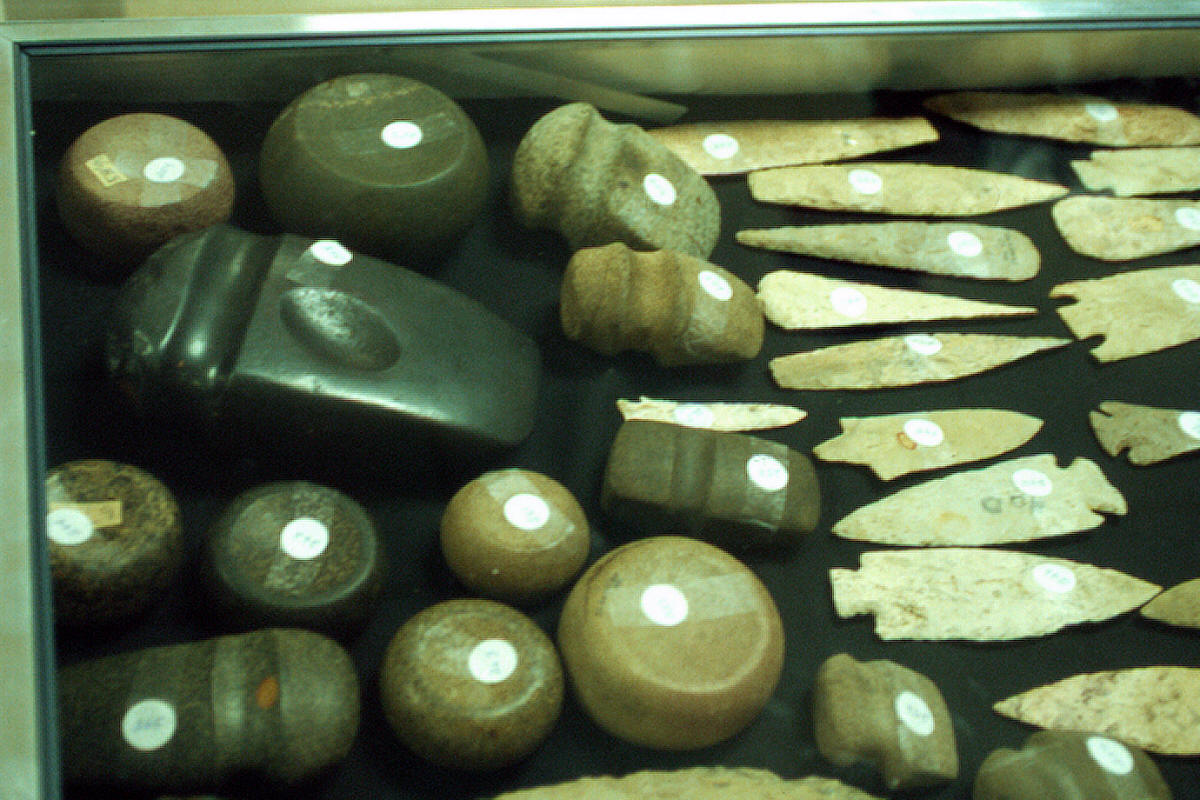 Frame of artifacts from the Franke auction.