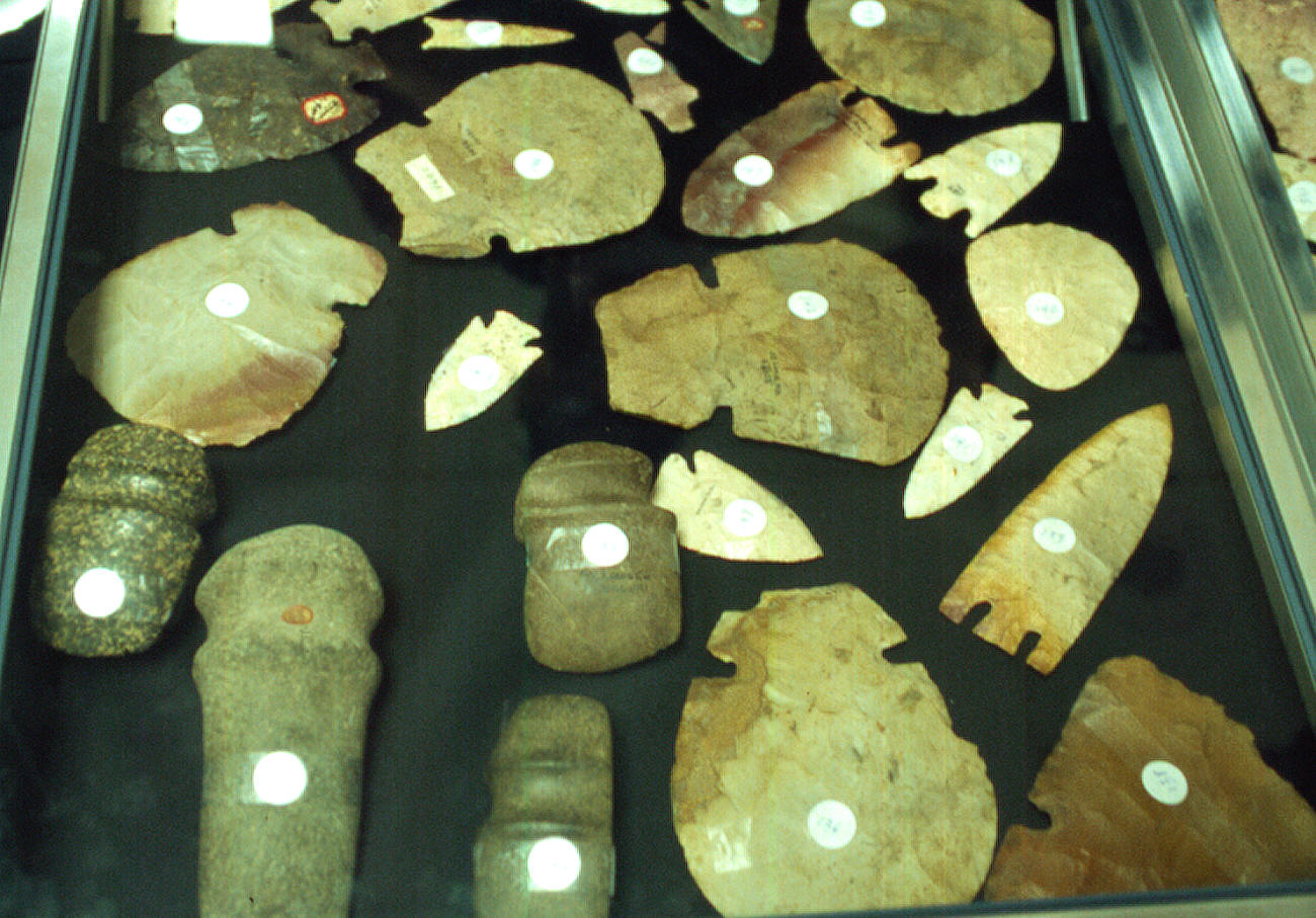 Frame of artifacts from the Franke auction.