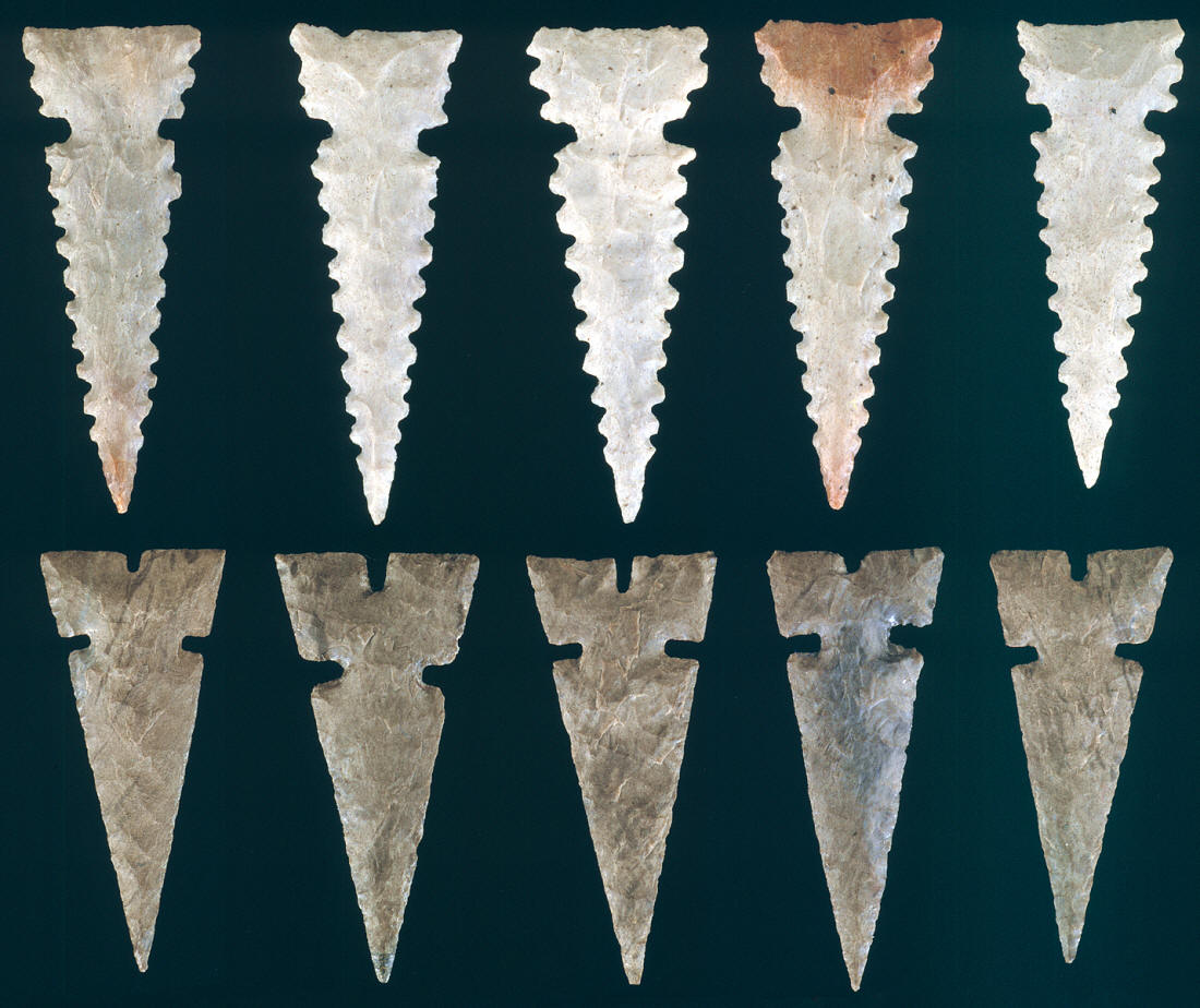 Double-notched & triple-notched Mound 72 Cahokia points.