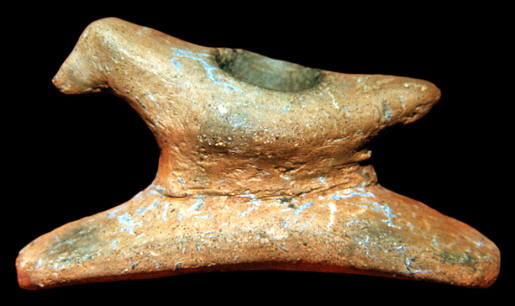 Clay platform bird effigy pipe found on Snyders site.