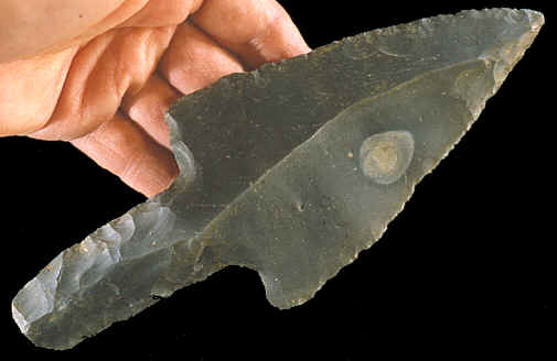 A wide Mayan stemmed macro blade.